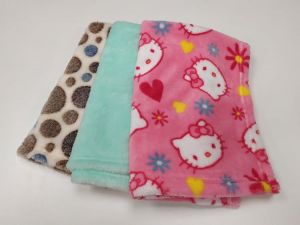 BREBERKY - dětská deka XS | Hello Kitty, hnědá kolečka, zelená