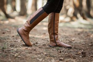 Barefoot kozačky Be Lenka Sierra – Brown na noze