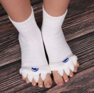 Adjustační ponožky White na noze