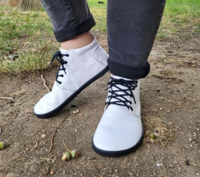 Barefoot Kotníkové boty Zkama shoes Alma - white bosá