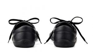 Barefoot tenisky Ahinsa shoes Vida černé zezadu