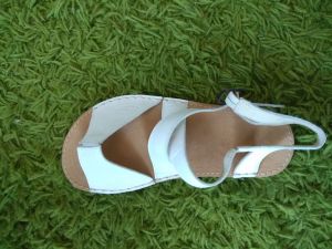 Barefoot kožené sandále bílé  normální šíře